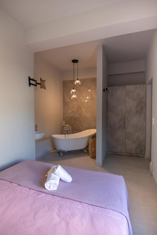 Georgianna'S Suite With Private Pool , 'Greysuite' Kompoi ภายนอก รูปภาพ