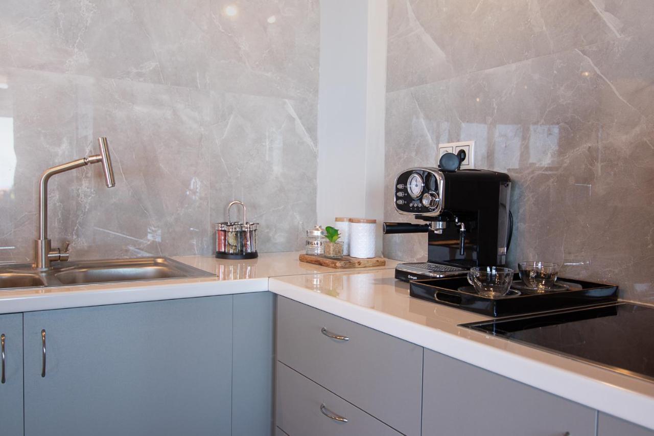 Georgianna'S Suite With Private Pool , 'Greysuite' Kompoi ภายนอก รูปภาพ