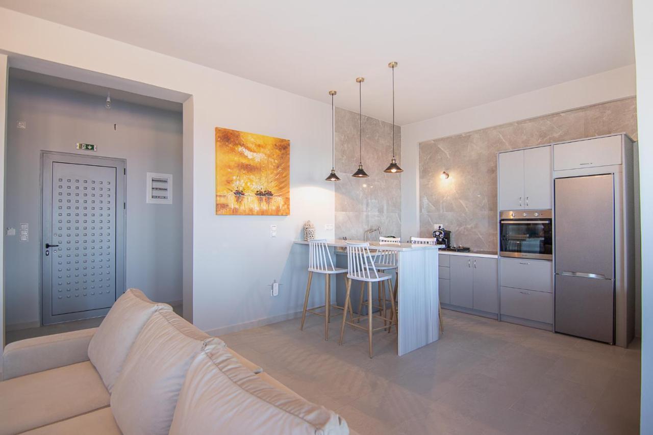 Georgianna'S Suite With Private Pool , 'Greysuite' Kompoi ภายนอก รูปภาพ