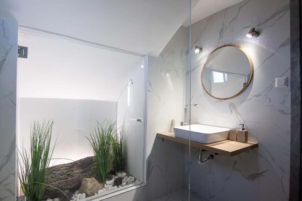Georgianna'S Suite With Private Pool , 'Greysuite' Kompoi ภายนอก รูปภาพ